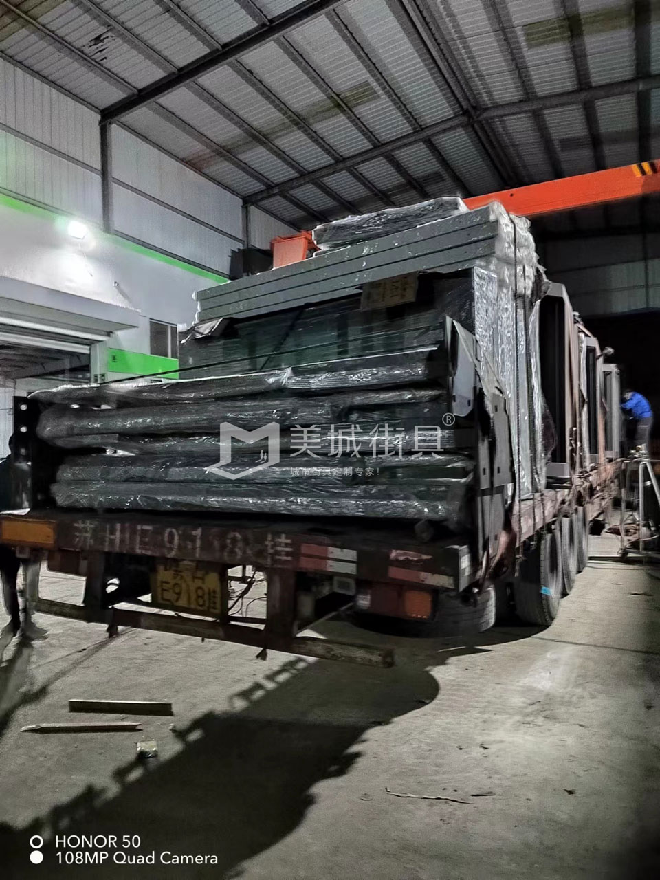 2022.10.18美城街具供應(yīng)臺(tái)州第三、四車候車亭發(fā)貨記錄
